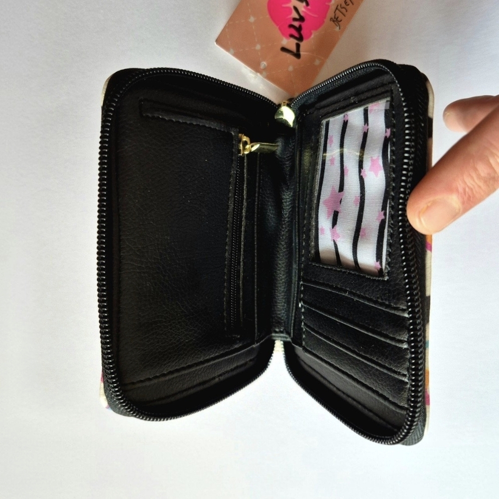 Colorful Heart Zip Wallet - Picture 3 of 4